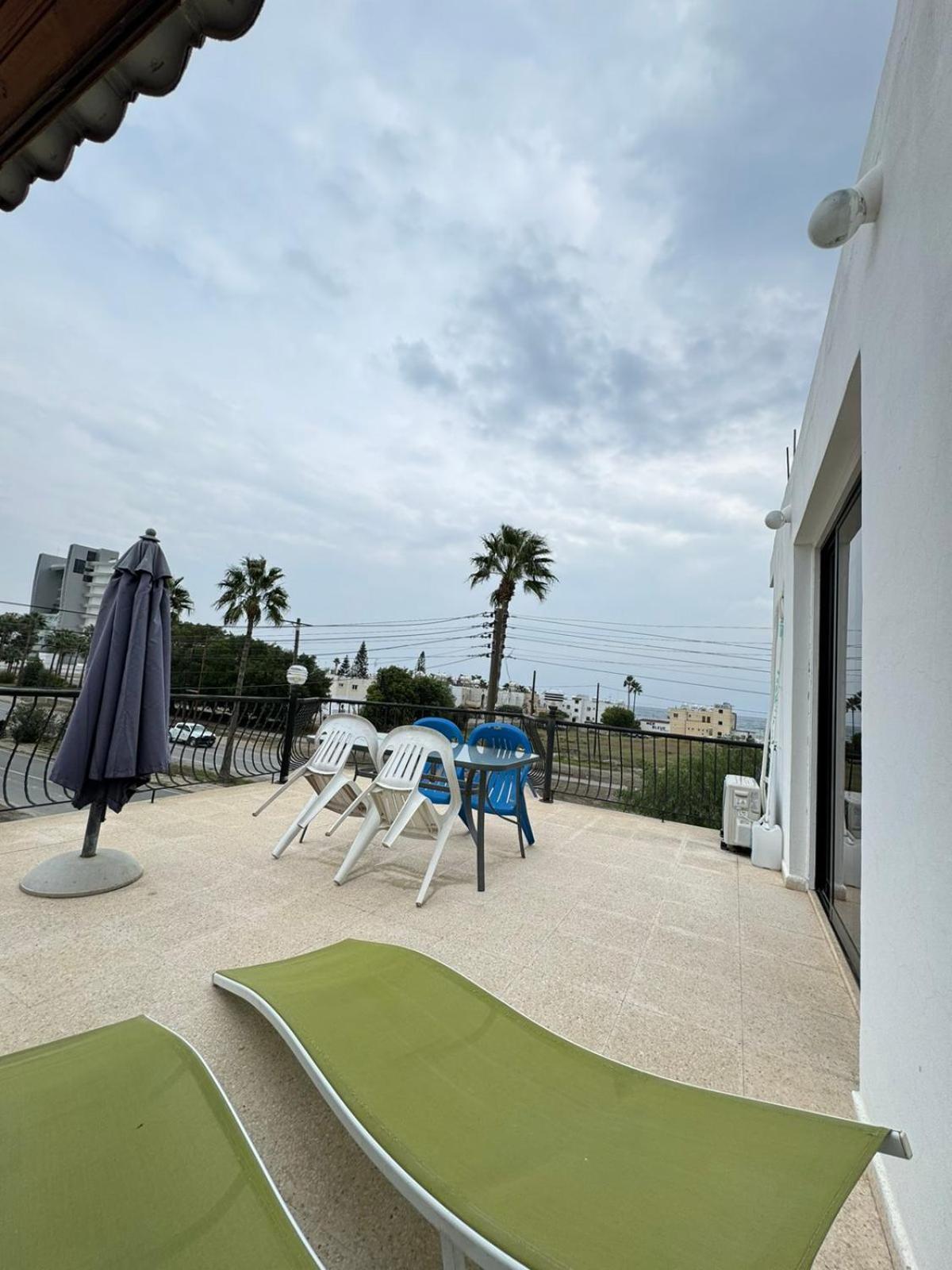 Sea Apartments Larnaca Exterior foto